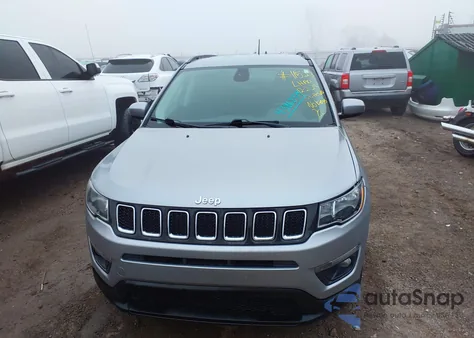 2018 Jeep Compass Latitude Fwd from USA, damaged, VIN 3C4NJCBB5JT301807